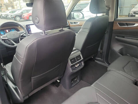 2025 Volkswagen Atlas SE