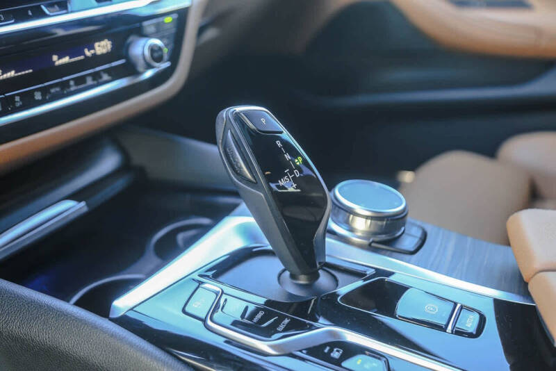 2023 BMW 5 Series 530e