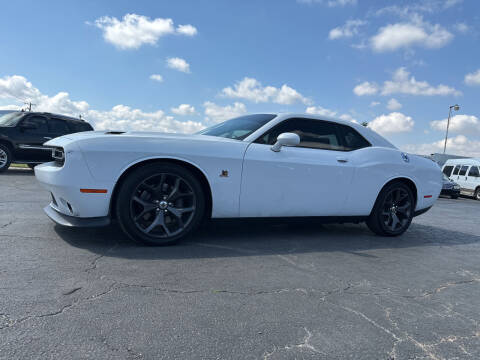 2016 Dodge Challenger for sale at AJOULY AUTO SALES in Moore OK