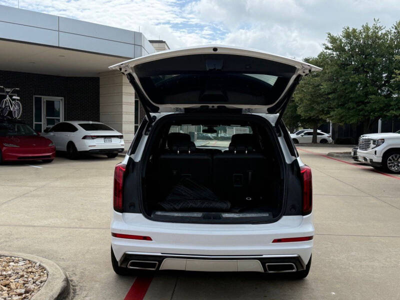 2023 Cadillac XT6 Luxury