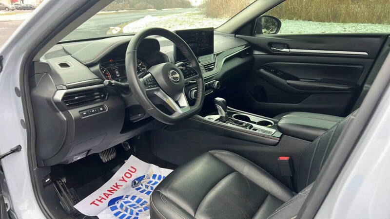 2024 Nissan Altima 2.5 SR