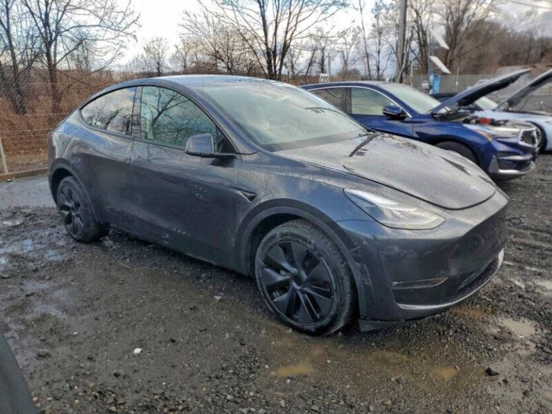 2025 Tesla Model Y Long Range