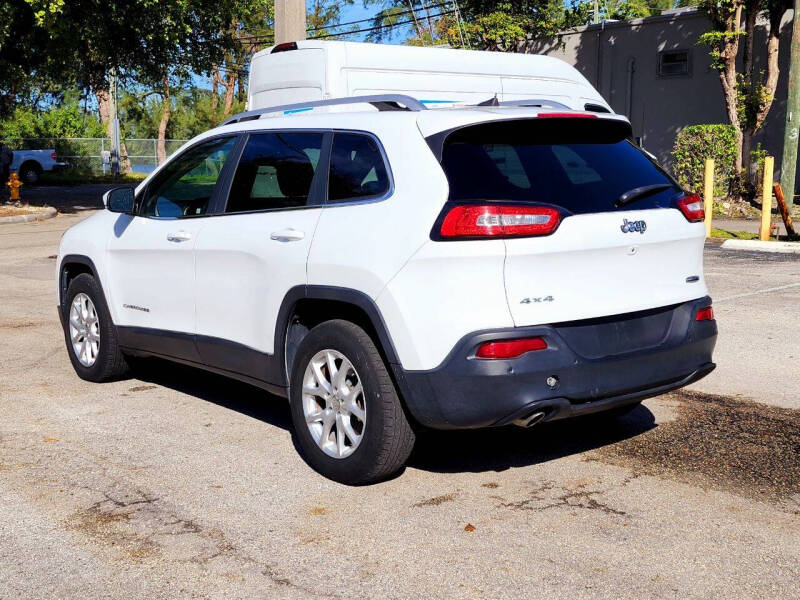 2016 Jeep Cherokee Latitude Altitude