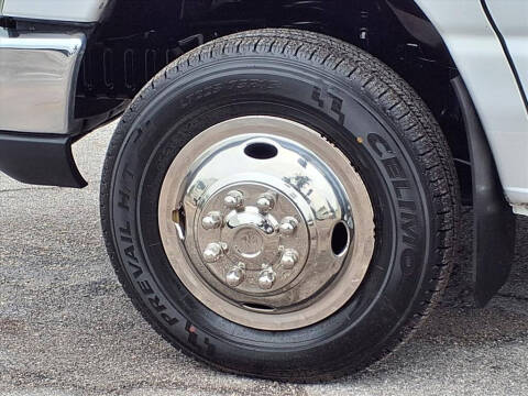 2013 Ford E-Series E-450 SD