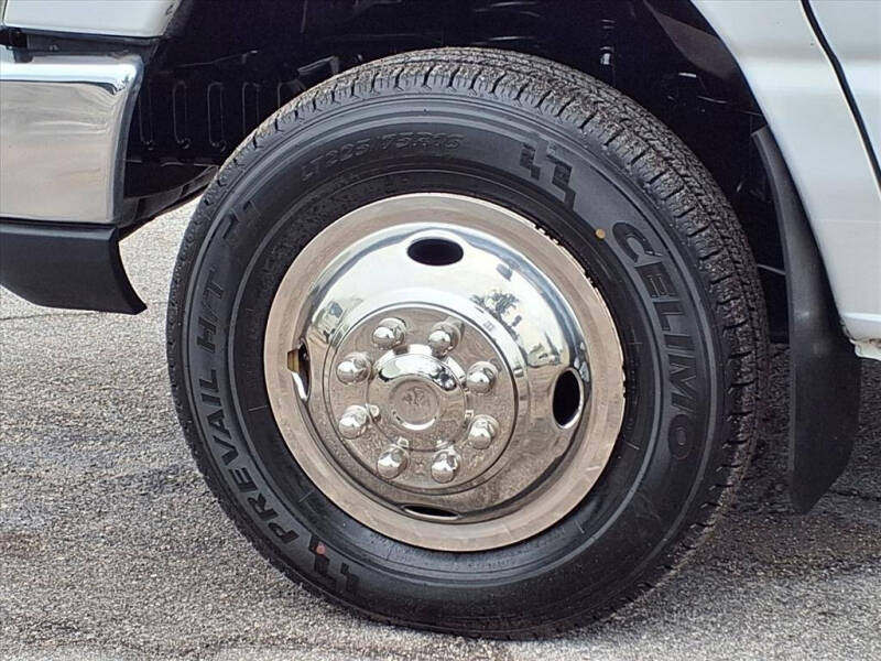 2013 Ford E-Series E-450 SD