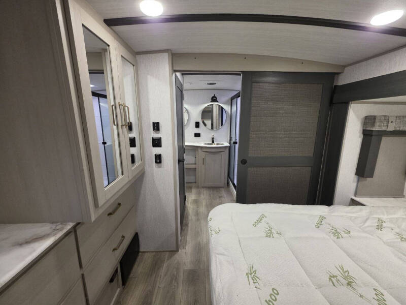 2024 Forest River Heritage Glen 36FL