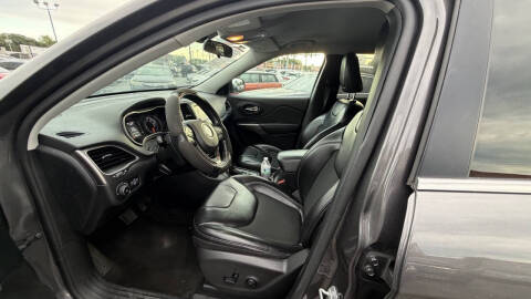 2019 Jeep Cherokee Latitude Plus