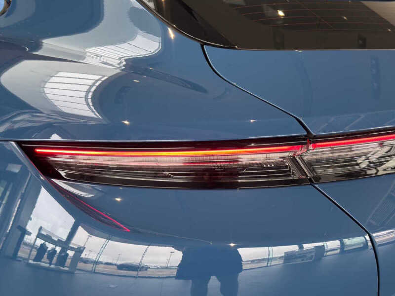 2023 Porsche Taycan GTS Sport Turismo