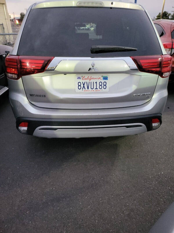 2019 Mitsubishi Outlander SE