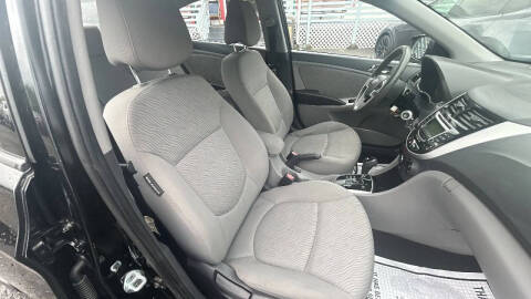 2012 Hyundai Accent GLS