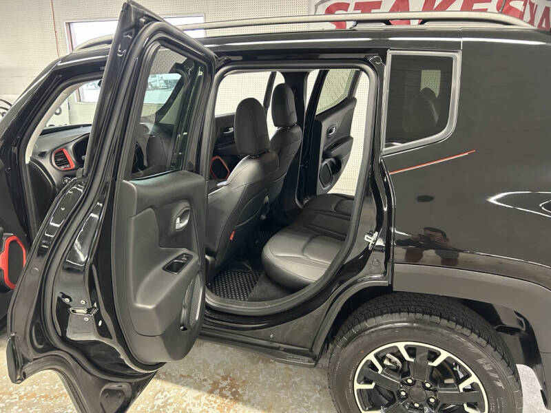 2023 Jeep Renegade Trailhawk