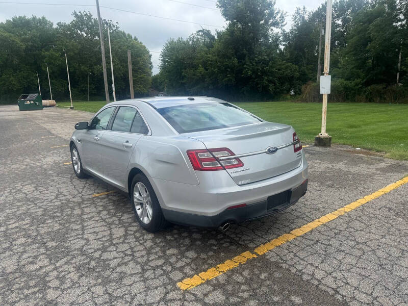 2013 Ford Taurus SEL