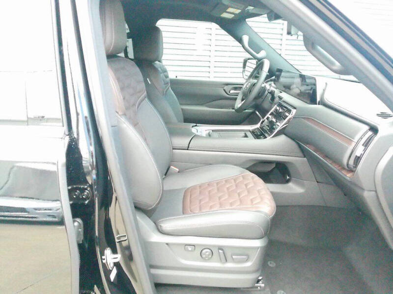 2025 Nissan Armada Platinum Reserve