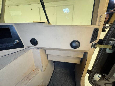 2005 AM General Hummer