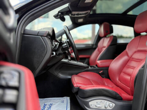 2015 Porsche Macan Turbo