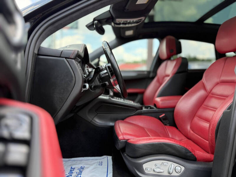 2015 Porsche Macan Turbo