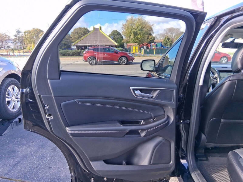 2017 Ford Edge Titanium