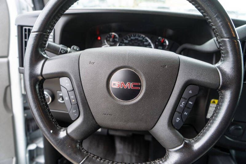 2022 GMC Savana 2500