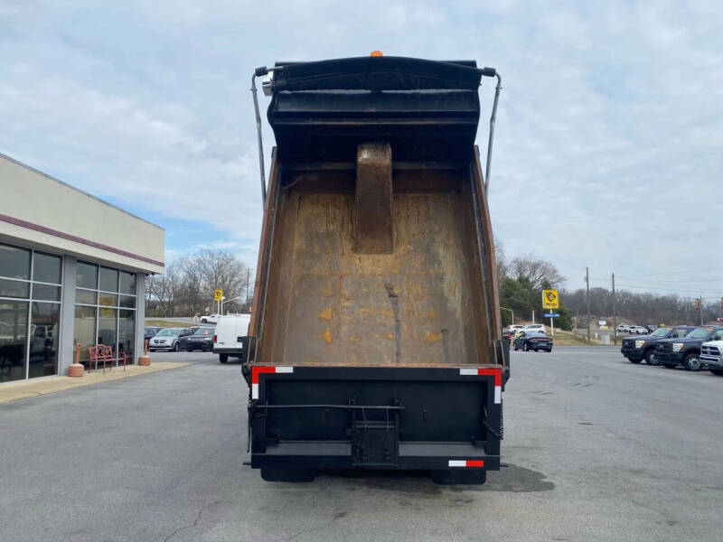 2016 Freightliner M2 106