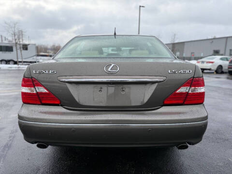 2004 Lexus LS 430