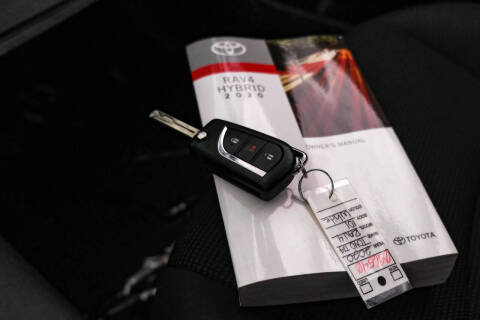 2020 Toyota RAV4 Hybrid LE