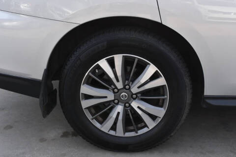 2017 Nissan Pathfinder S