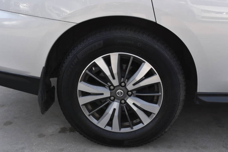 2017 Nissan Pathfinder S