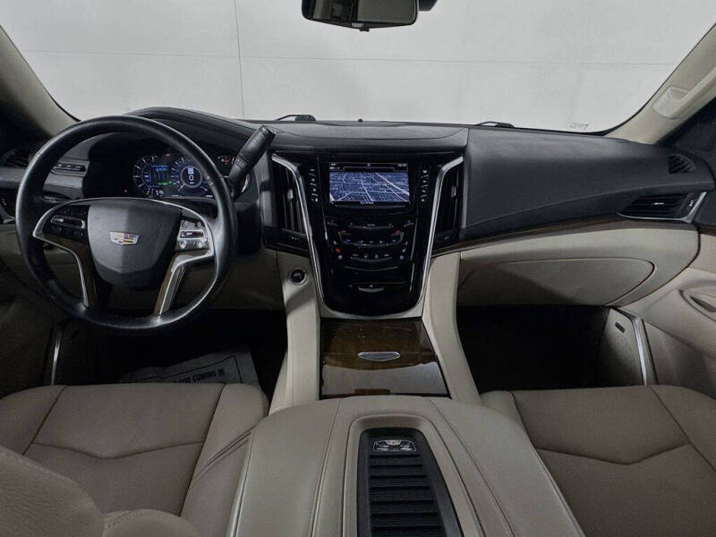 2019 Cadillac Escalade Luxury