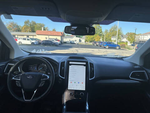 2022 Ford Edge Titanium