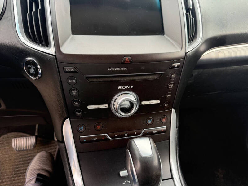 2017 Ford Edge Titanium