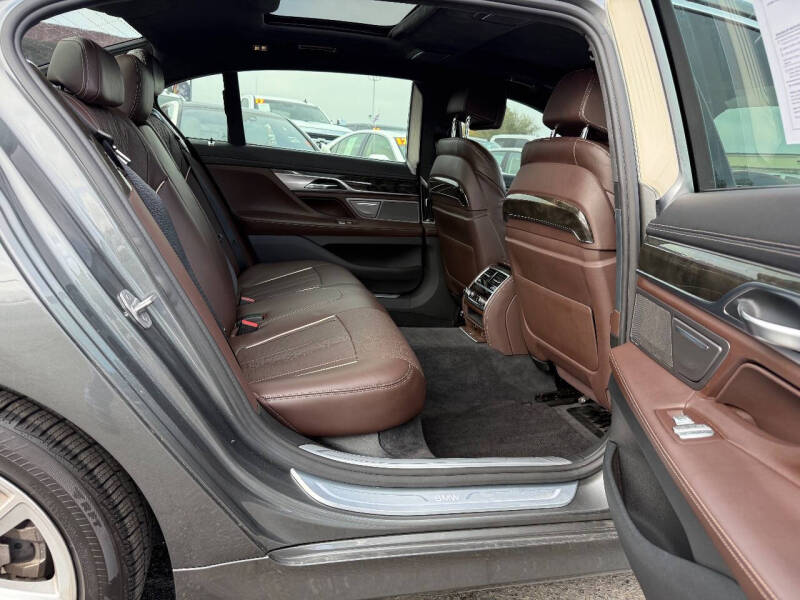 2016 BMW 7 Series 750i