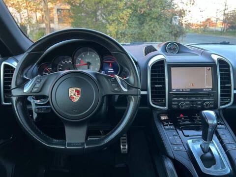 2012 Porsche Cayenne S Hybrid