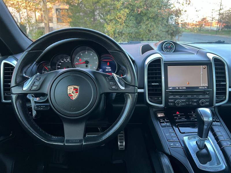 2012 Porsche Cayenne S Hybrid