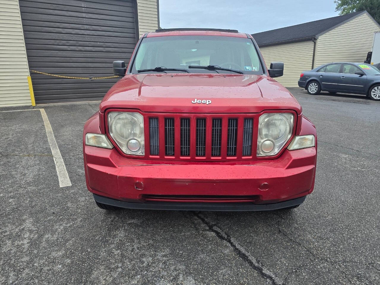 2008 Jeep Liberty for sale at QUEENSGATE AUTO SALES in York, PA