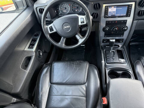 2010 Jeep Commander Sport