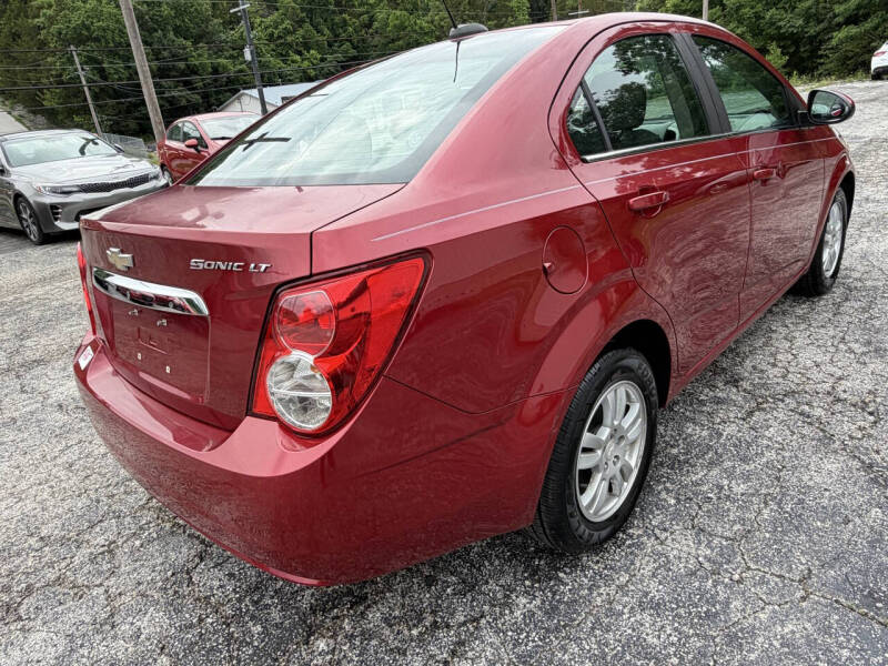 2016 Chevrolet Sonic LT Auto