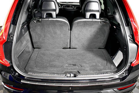 2022 Volvo XC90 Recharge T8 R-Design