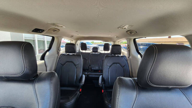 2022 Chrysler Pacifica Touring L