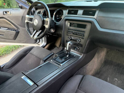 2014 Ford Mustang V6