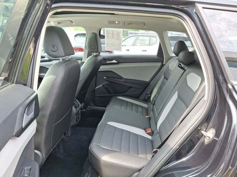 2022 Volkswagen Taos SEL 4Motion