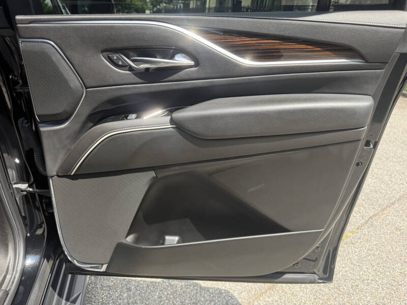 2022 Cadillac Escalade ESV Premium Luxury