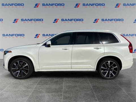 2021 Volvo XC90 T6 Momentum 7-Passenger