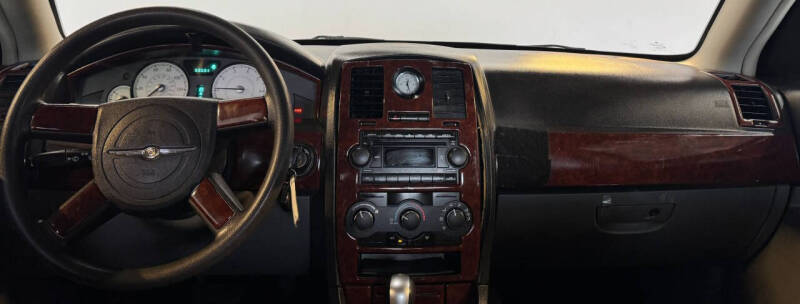 2005 Chrysler 300