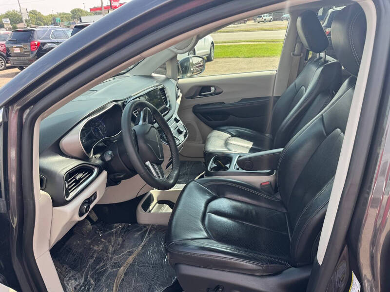 2022 Chrysler Pacifica Touring L