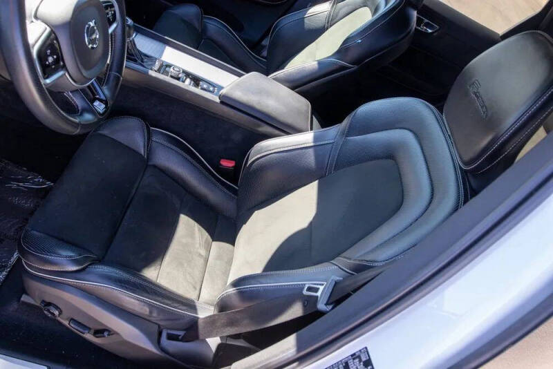 2019 Volvo XC60 T5 R-Design