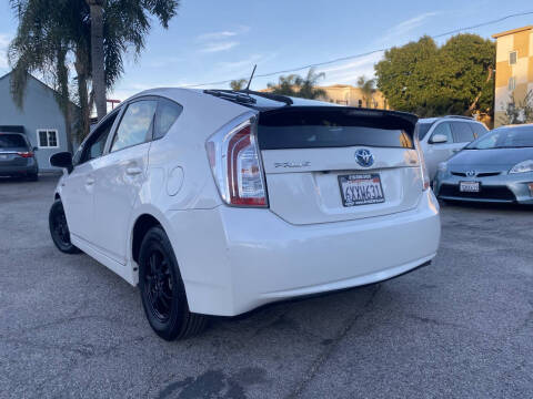 2013 Toyota Prius Two