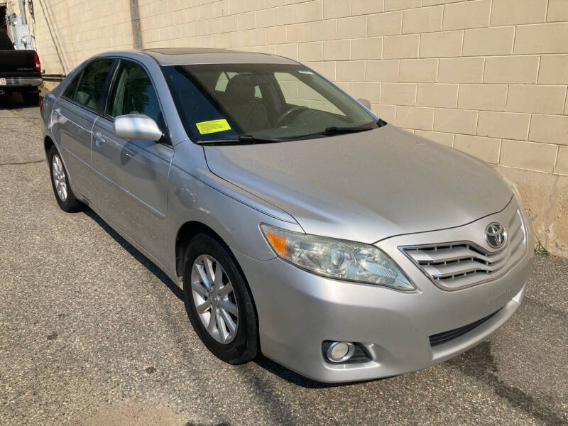 2011 Toyota Camry XLE photo 8