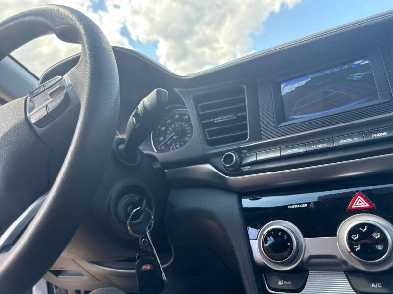 2019 Hyundai Elantra