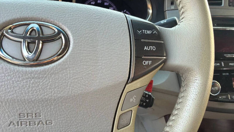2011 Toyota Avalon