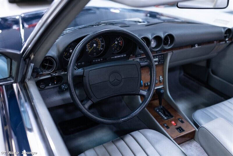 1986 Mercedes-Benz 560-Class 55